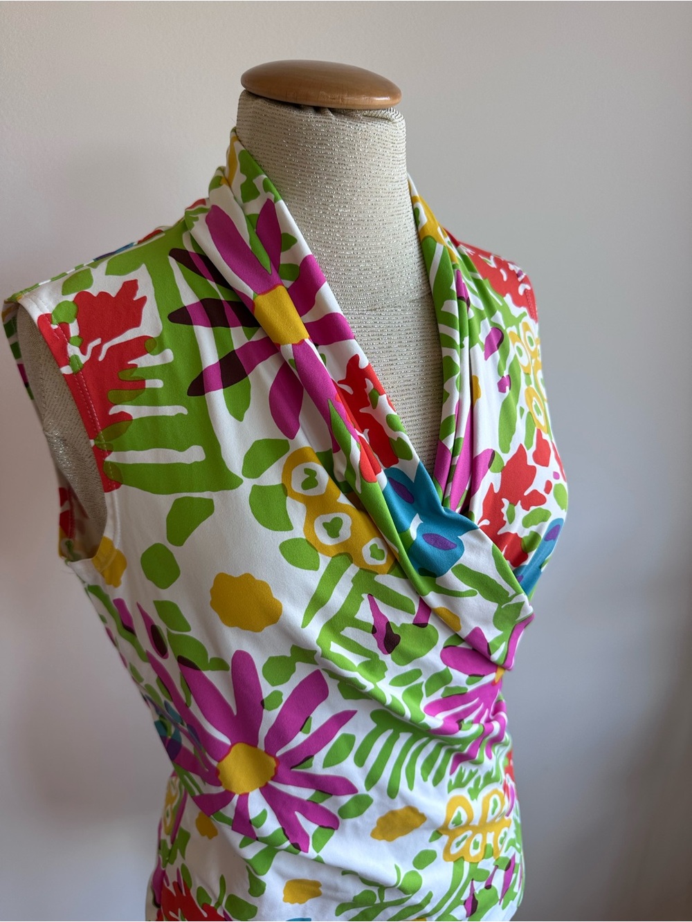 J. McLaughlin Blue Care Tag with Pastel Floral Fabric - Picture 2 of 6